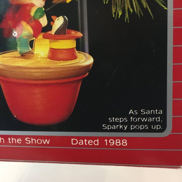 Hallmark Keepsake Ornament On With The Show Light & Motion Magic 1988 In Box - Picture 2 of 10